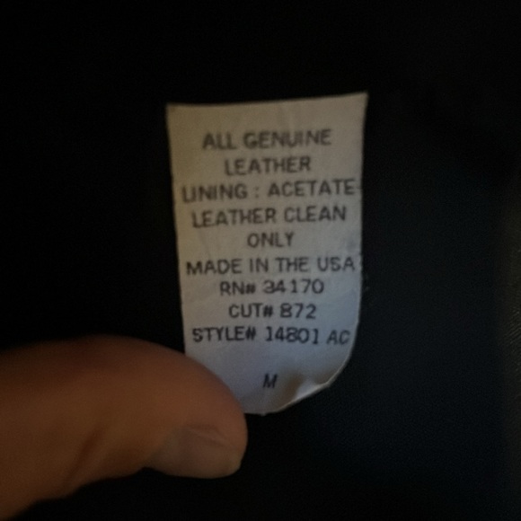 Fully lined black leather jacket - Picture 6 of 6